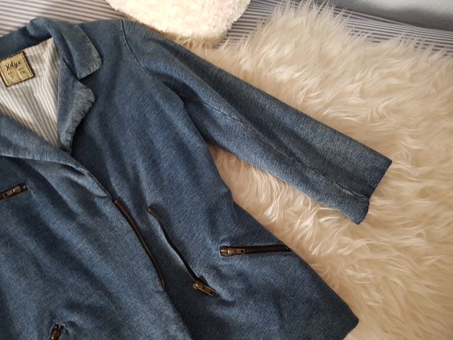 Chaqueta azul estilo americana