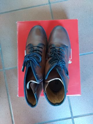 BOTINES DE PIEL PIKOLINOS