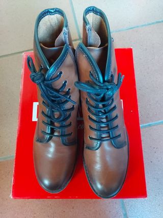 BOTINES DE PIEL PIKOLINOS