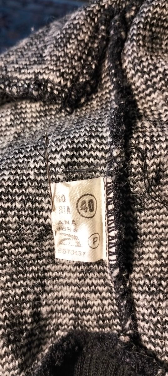 SUPER REBAJDO, CHAQUETA PRECIOSA d PUNTO LARGA  MU