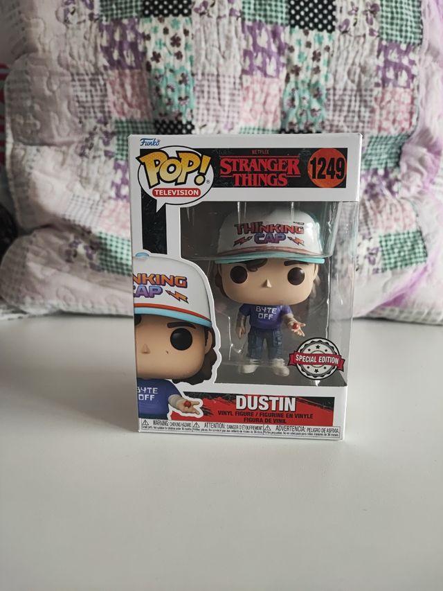 Funko pop Dustin 1249 edición especial 