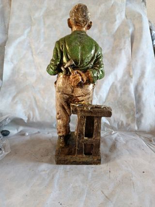 Zapatero policromado