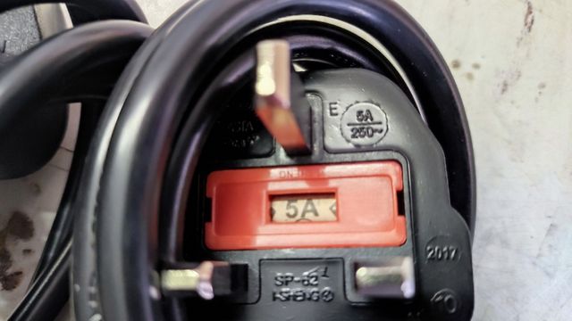 LOTE DE CABLES DE ALIMENTACION NUEVOS