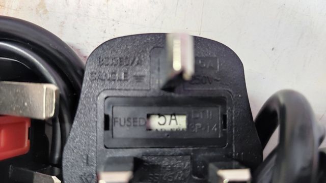 LOTE DE CABLES DE ALIMENTACION NUEVOS