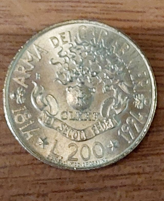 Moneta 200 lire  carabinieri 1994