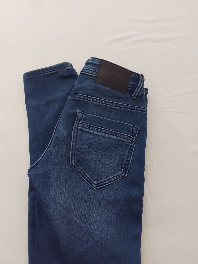 Pantalón vaquero niño, talla 11 años. Súper cómodo