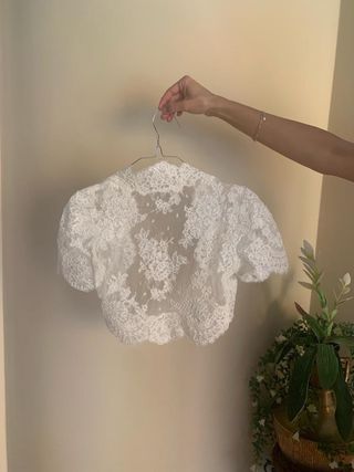 Vestido de novia (vestido, chaqueta y velo)