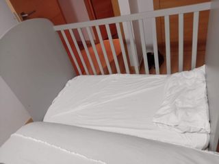 Cuna gris como nueva