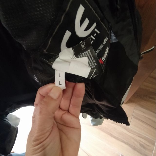 2 chaquetas de moto. Hombre/mujer