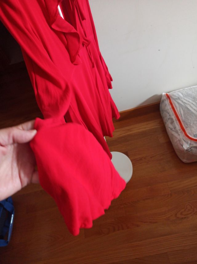 Vestido rojo M volantes