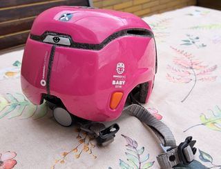 Patines línea, casco y protecciones