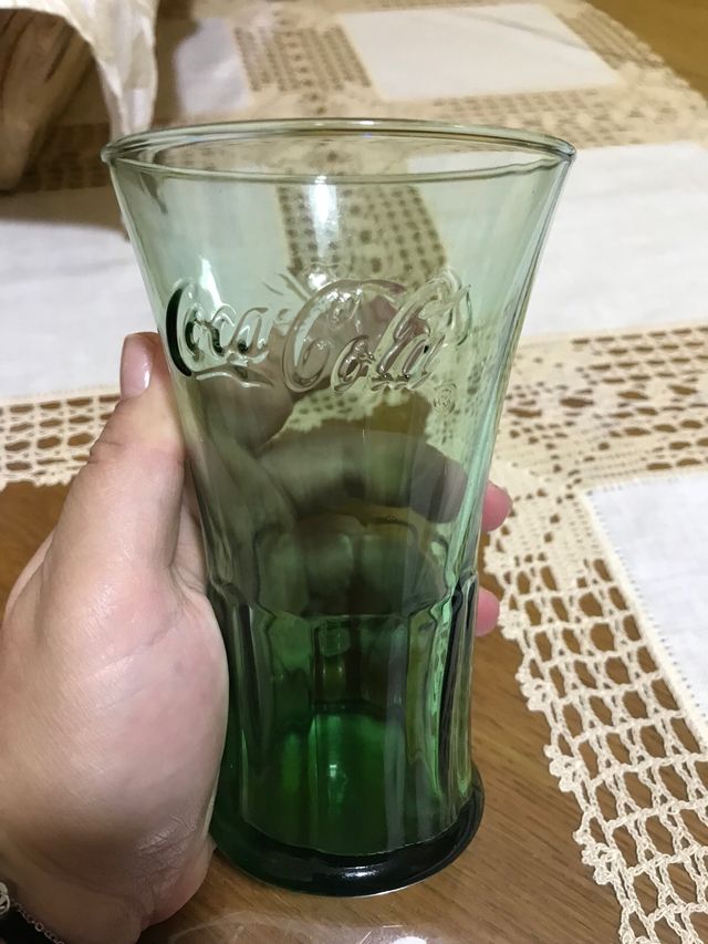 Bicchiere verde coca cola