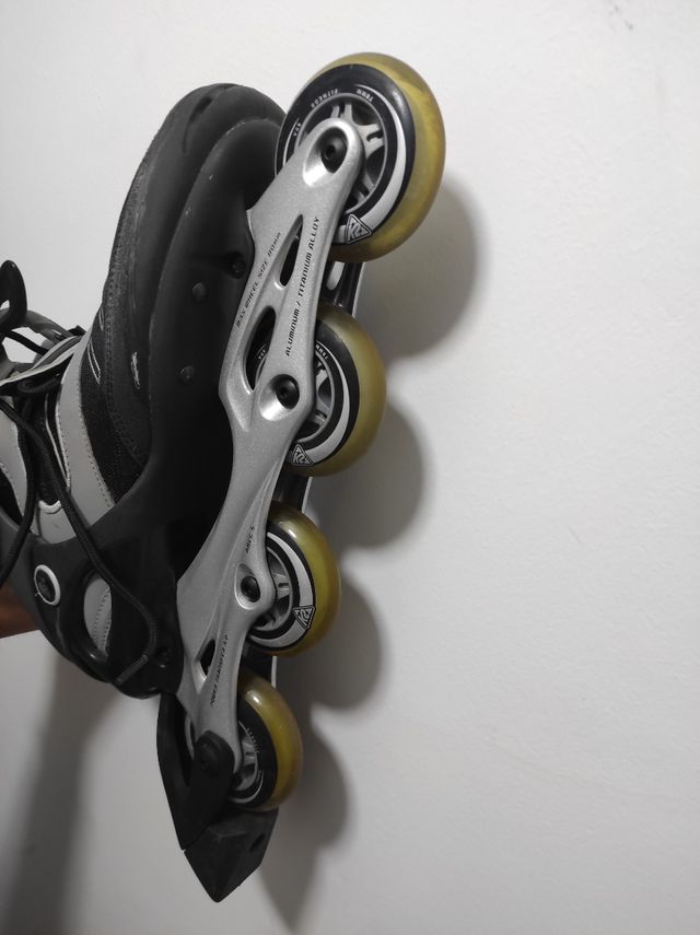 VENDO PATINES EN LINEA HOMBRE