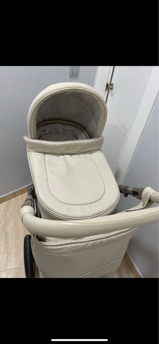 CUNA y carro de tres piezas