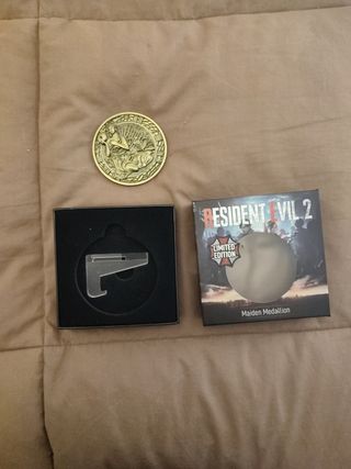 Resident Evil medallón maiden