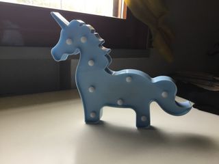 Lampada decorativa a forma di unicorno azzurra