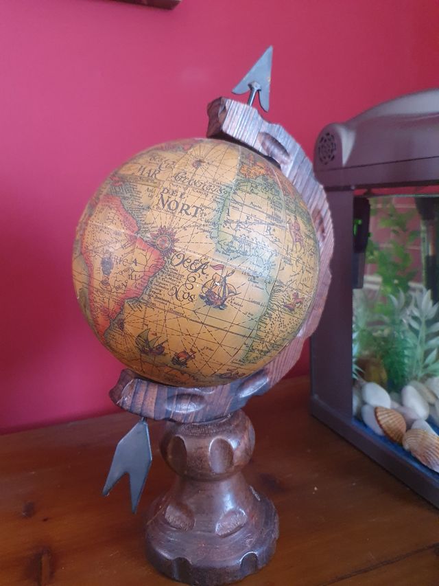 Bola del mundo decorativa