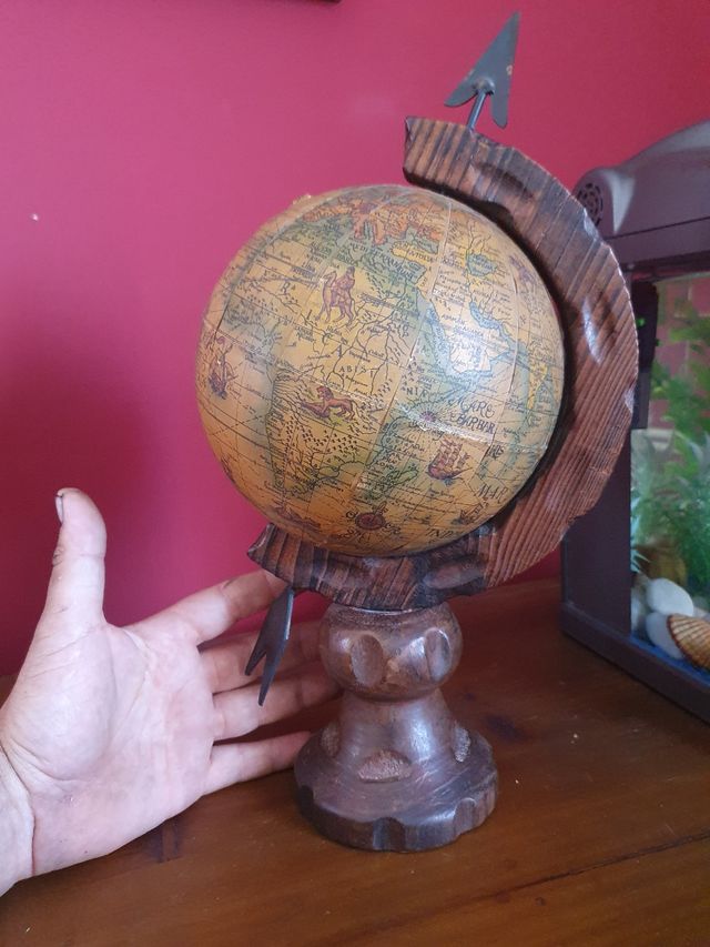 Bola del mundo decorativa