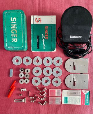 Maquina de coser SINGER y maletín