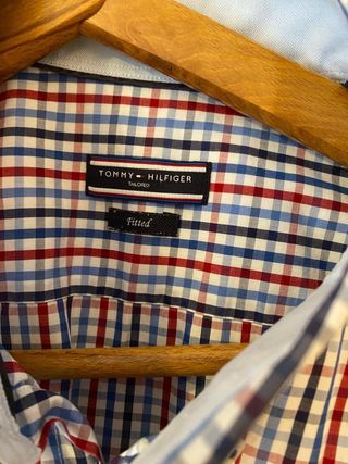 camisa Tommy talla 41/16
