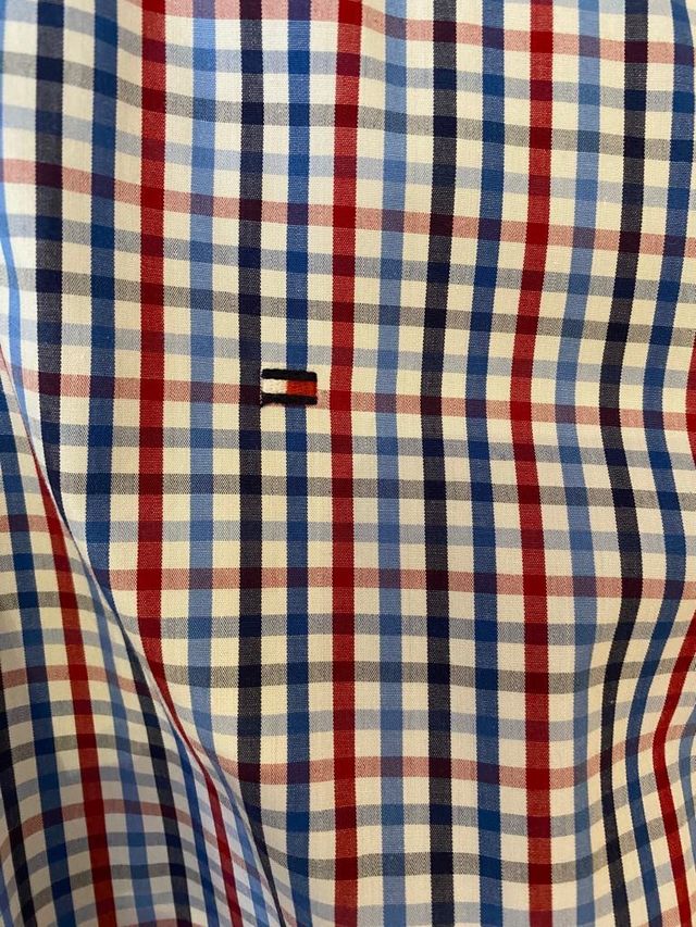 camisa Tommy talla 41/16