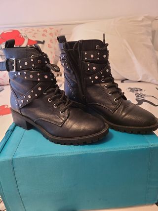 Botines mujer estilo militar marca parfois