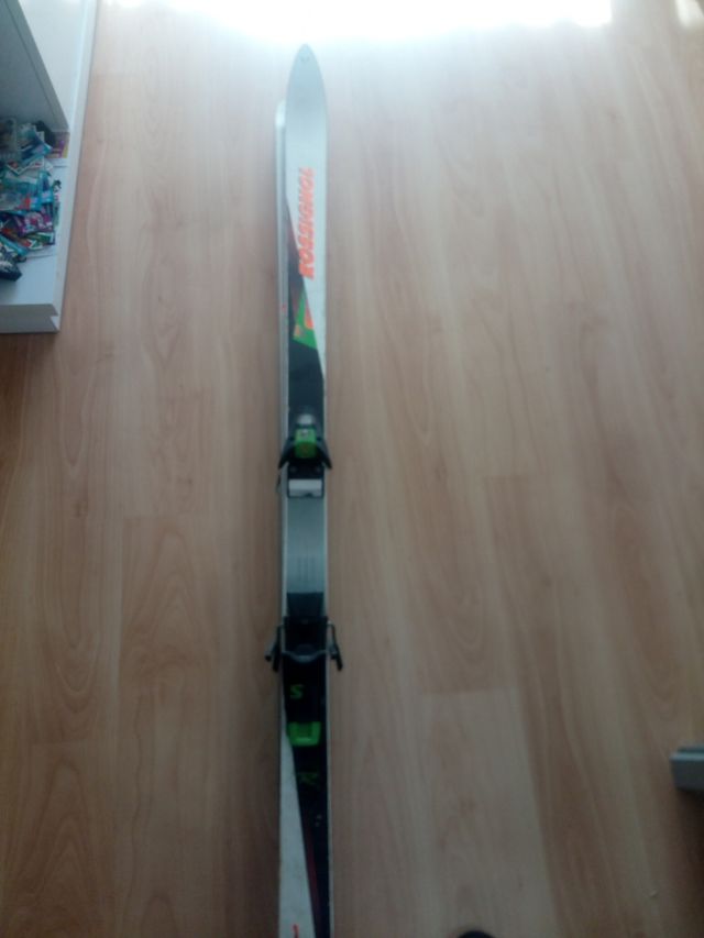 Skis rossignol R 6000 base