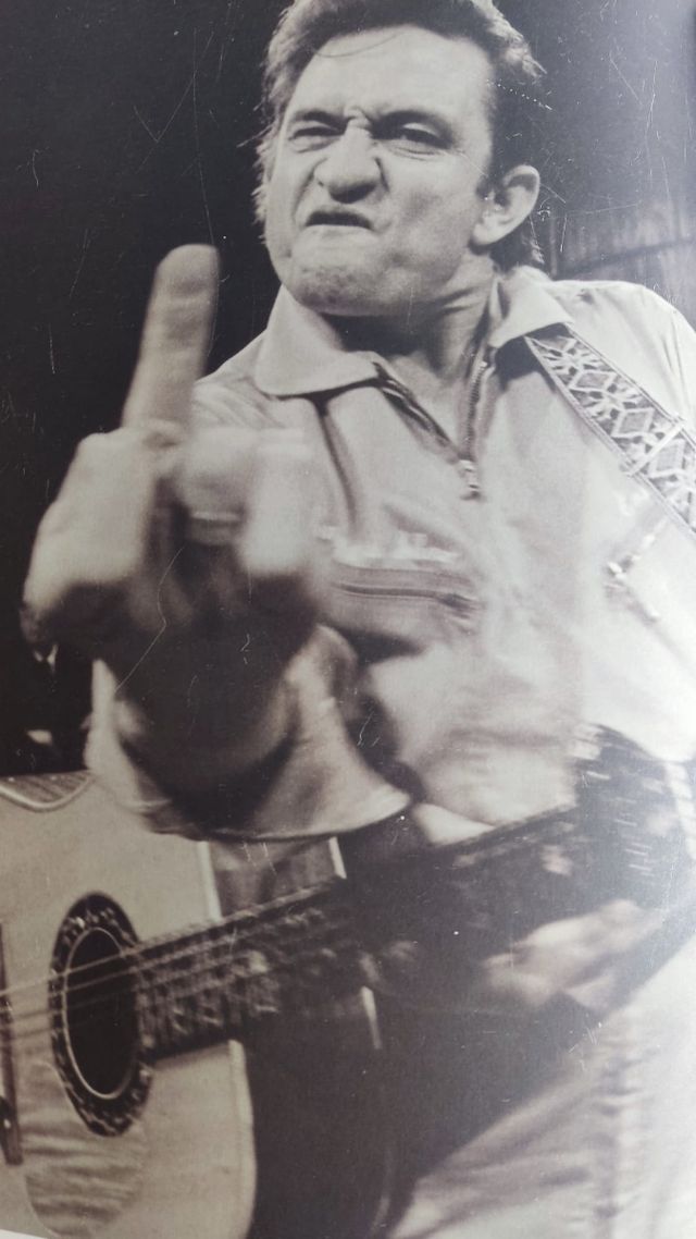 Libro Johnny Cash the legend.