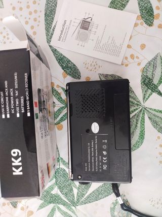 Miniradio de mano con antena telescópica