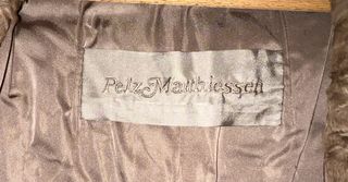 CHAQUETÓN DE PIEL ASTRACÁN