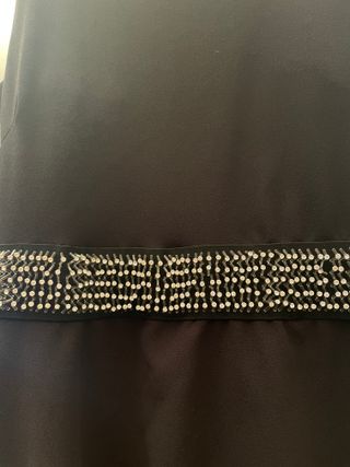 Vestido negro de fiesta con brillantes