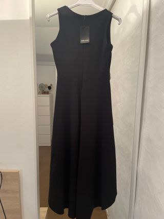 Vestido negro de fiesta con brillantes