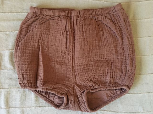 Pantalón corto cubrepañal niño/a talla 98
