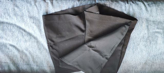 Pantalon-falda Zara T-XS.