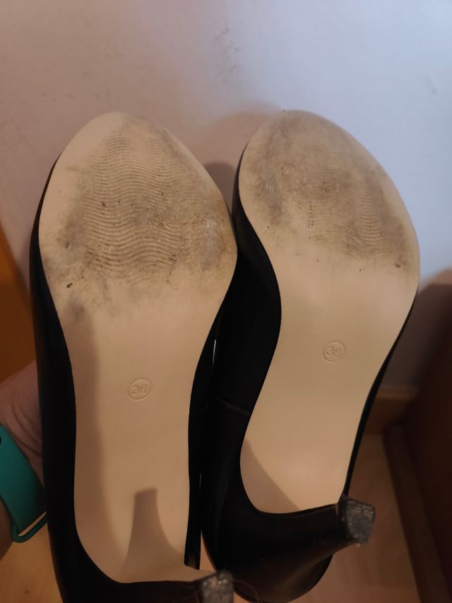 Scarpe nere con tacco alto taglia 38