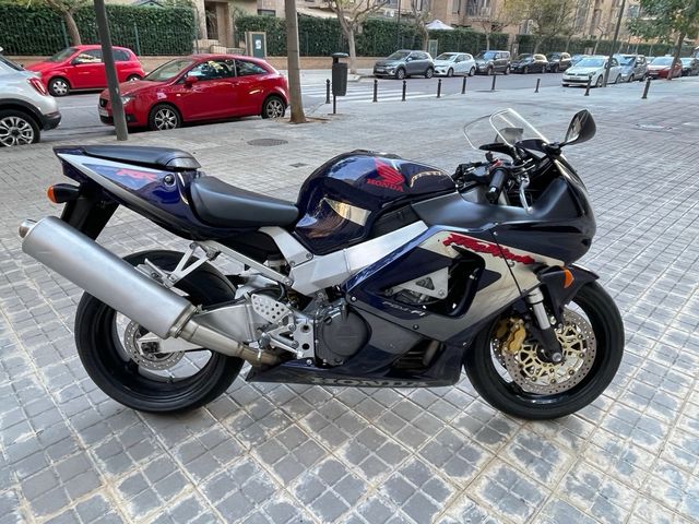 Honda CBR 900 RR