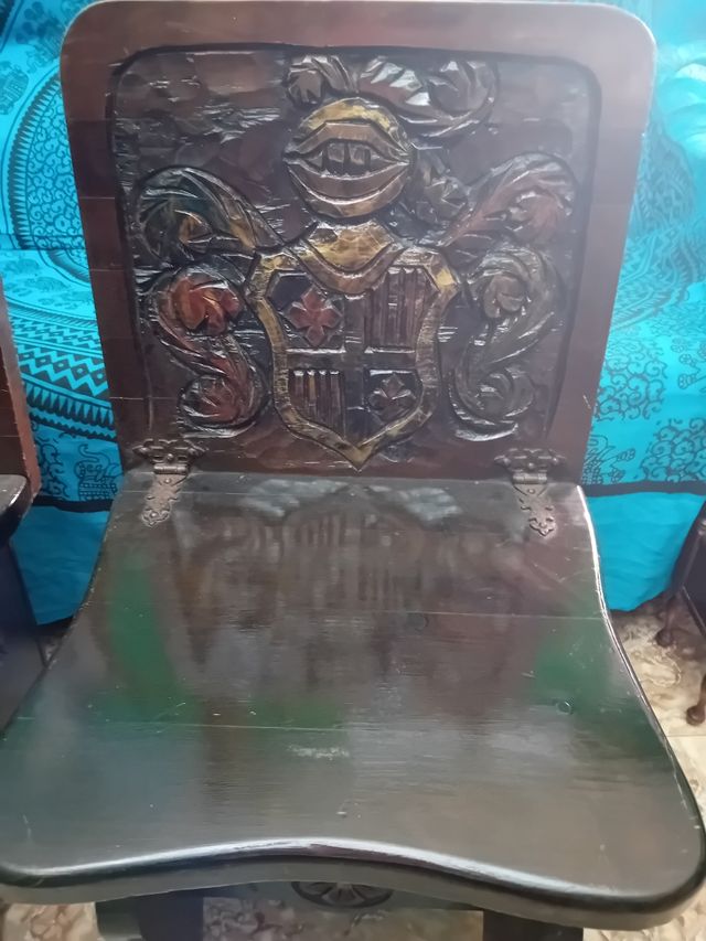 son muy antigua y madera caoba sello militar