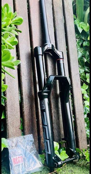 NUEVO Rock Shox Zeb RC 29” 190mm