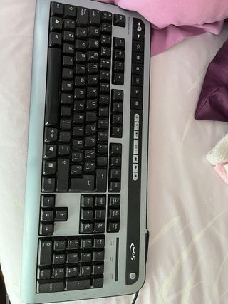 pantalla y teclado ordenador