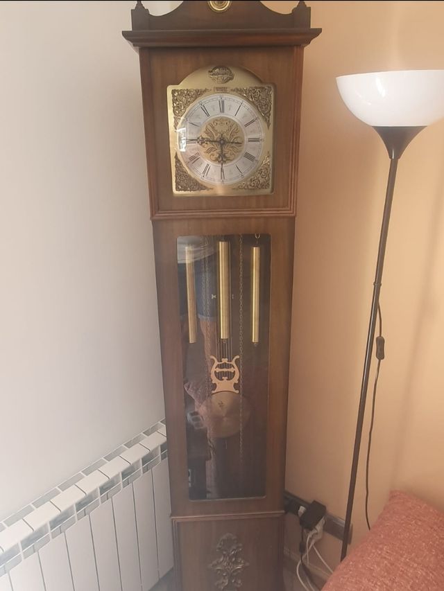 Reloj pendulo de pie