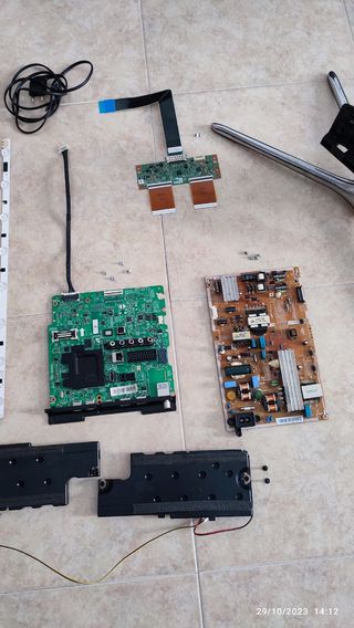 Piezas de TV Samsung ue40f5700aw