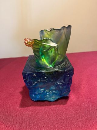 Pieza de cristal numerada Liu Li