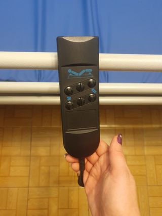 Cama articulada (le falta la barrera izquierda)