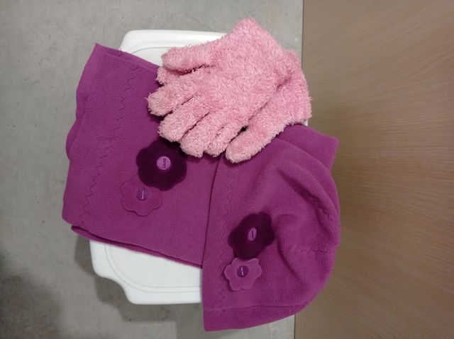 Gorro,bufanda y guantes
