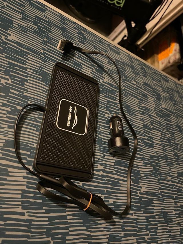 CARGARDOR INALAMBRICO PARA COCHE