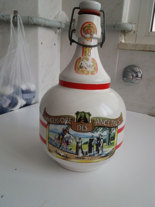 botella de ceramica