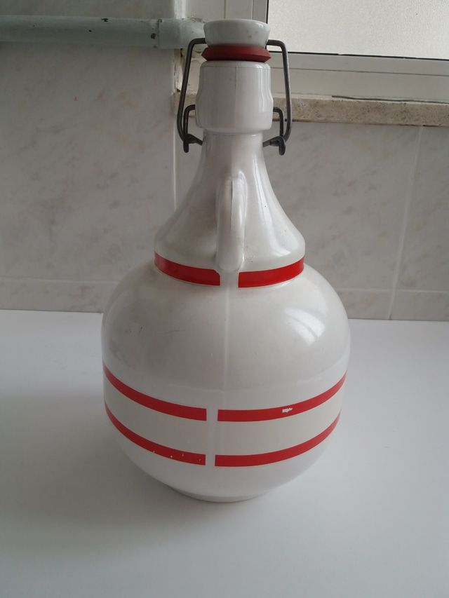 botella de ceramica