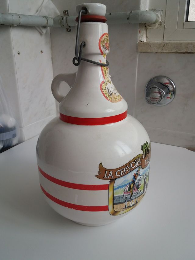 botella de ceramica