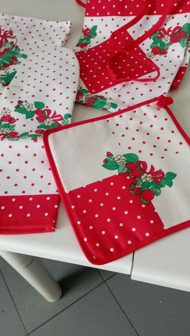 Confezione 5 pezzi nuovo