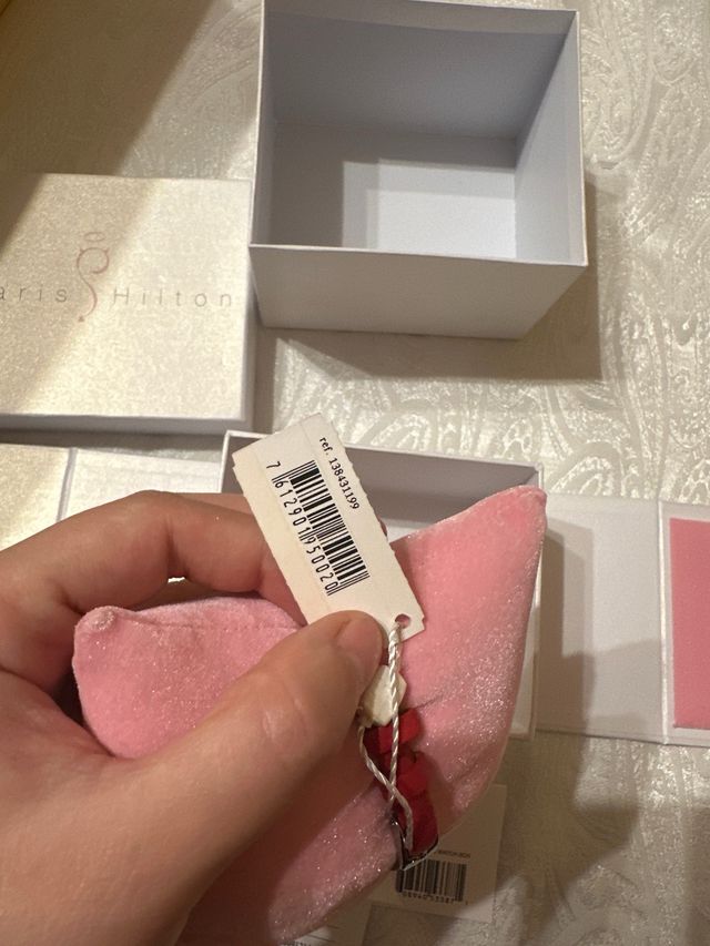 Orologio rosso Paris Hilton